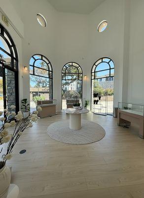 Vadore's entrance to the showroom.