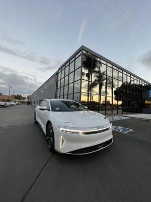 Lucid service department