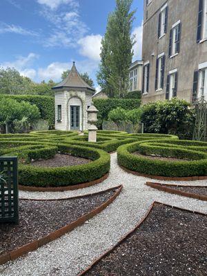 Simmons-Edwards House