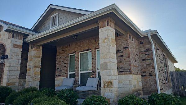 5 inch satin white seamless gutters