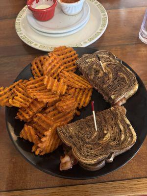 Trails Cafe & Cafe Catering