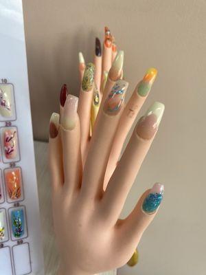 T's Nails