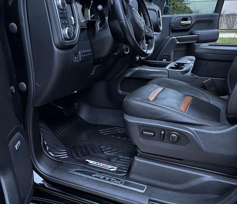 Royal’s Detail & Design