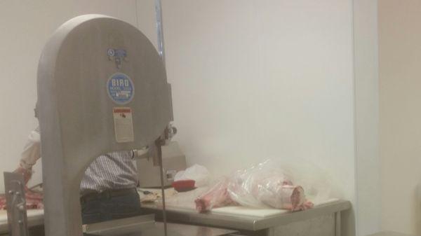 Almadenah Halal Meat Market