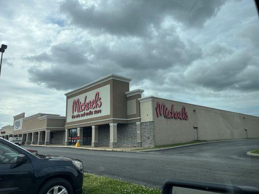 Store front with lots of parking