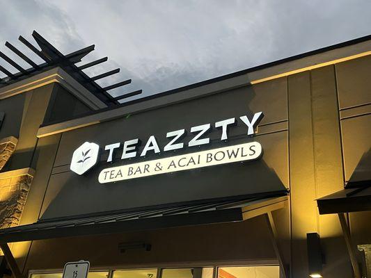 Teazzty Tea Bar & Açaí Bowls