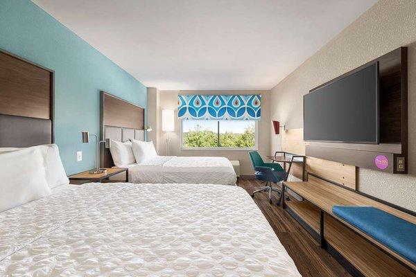 Guest room