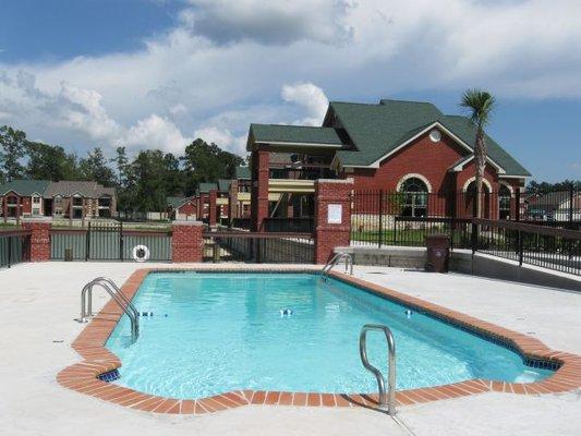 Suma Lake Apartments & Townhomes