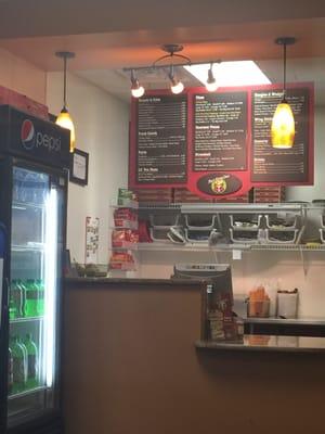 Fox's Pizza Den