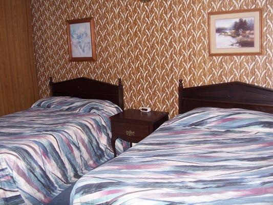 Rivers Edge Motel & Pizza