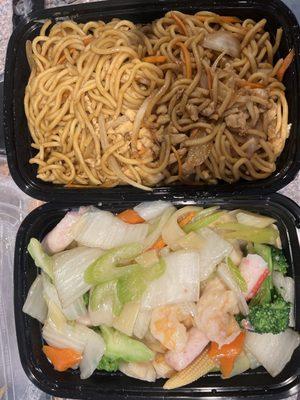 Seafood delight and chicken lo mein