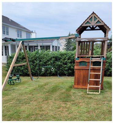 Suzy's Pressure Washing & Window Cleaning