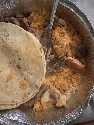 There was a tree leaf in my food seen when I was about to eat...