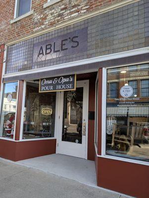 Oma and Opas Pour House