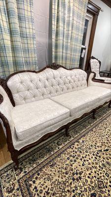 We deep cleaned this antique upholstered sofa and revived the great memories it holds - Florez Deep Clean