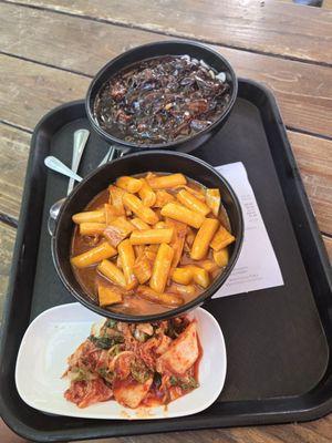 Toppoki and black bean noodles with beef