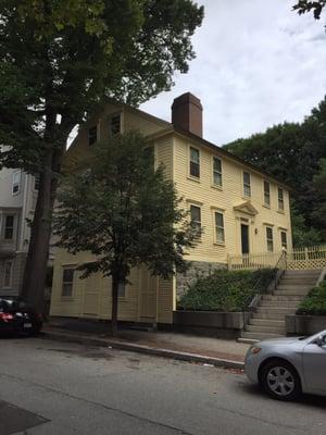 The Shunned House!