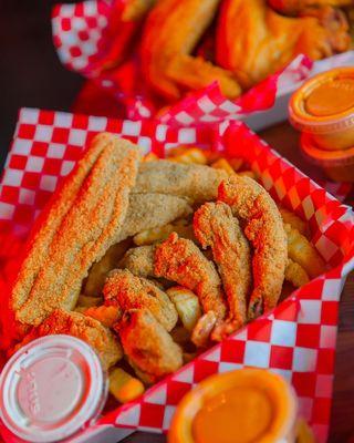 Cajun's City Seafood And Wings