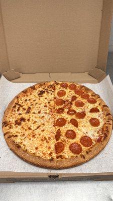 Half cheese half pepperoni pizza