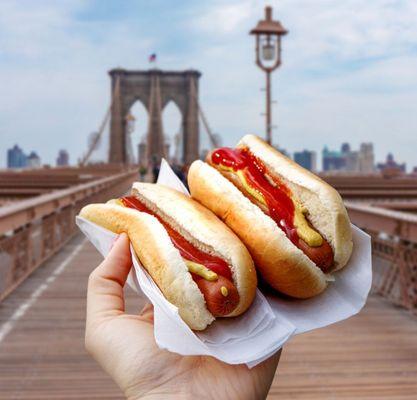 A true New York hot dog