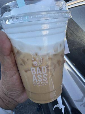 Decaf wit macadamia nut syrup with oat milk and vanilla cold foam!!