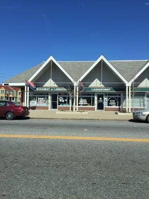 Shares space w/ the wiggimat