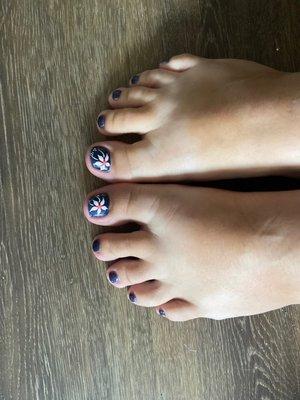 Pedicure with nail art!