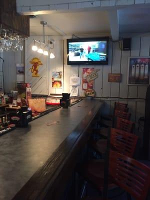 At least 8 TV around for the sports fanatics