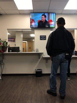 I had a 11 am appointment, I showed up at 10:50am. It is now been 2 hours I have been waiting.