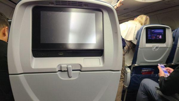 D' wifi didn't work on plane & people were grumbling ATL - FLL Monday April 14, 2025