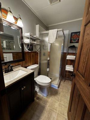 Alaska suite bathroom