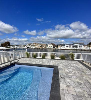 Hutchison Fiberglass Pools & Spa