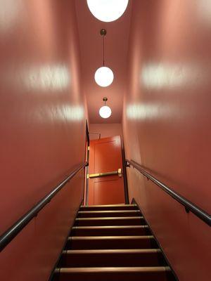 Dew Drop Inn Hotel & Lounge