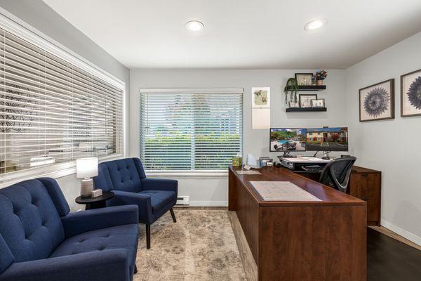 Auburn Square Apartments