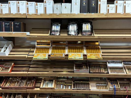 Ash & Vine Cigars and Wine