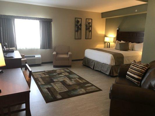 Blue Grass Inn & Suites