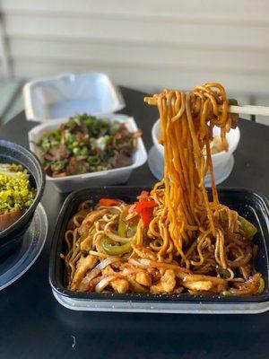 2. Garlic Chicken Fried Noodles