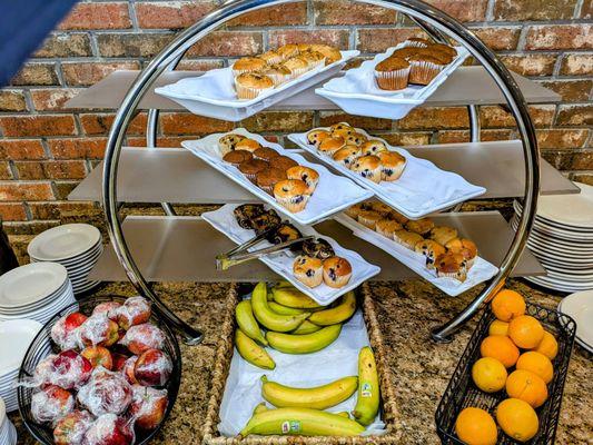 Marina's Bar & Grill