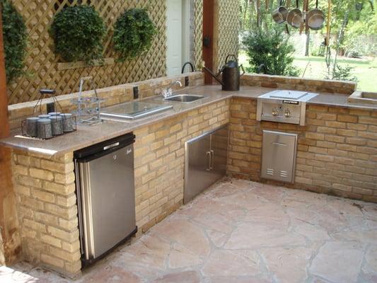 Outdoor kitchen