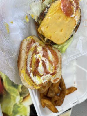 Hamburger with wedge potatoes