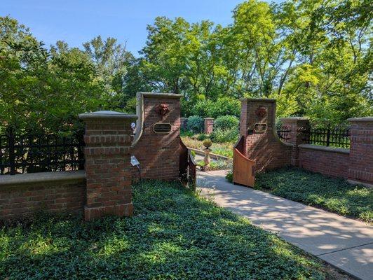 Lauritzen Gardens