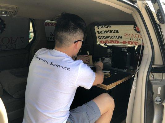 7Mondays Locksmith Service