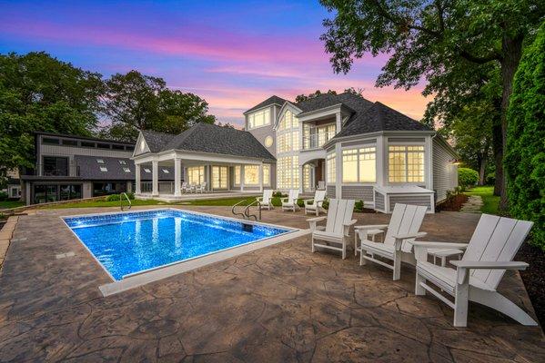 We home luxury lake homes for you!