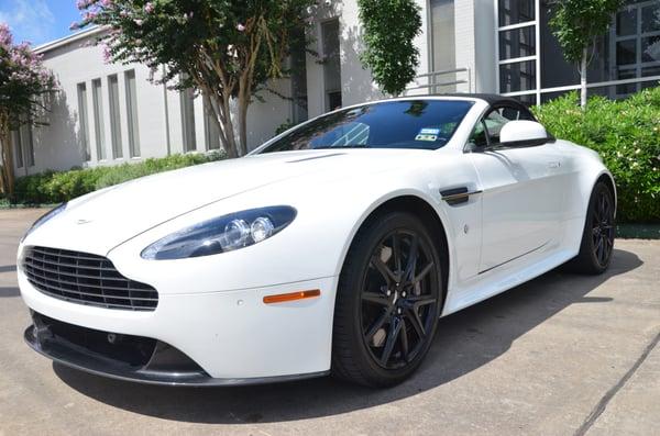 Aston Martin Vantage S