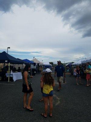 Busy day at makeke market