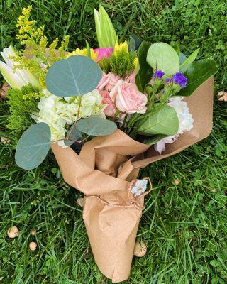 Our floral wraps are inspired by the beauty of nature itself. Treat yourself to a moment of beauty!