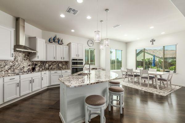 Sarah Lossing- Realty One Group