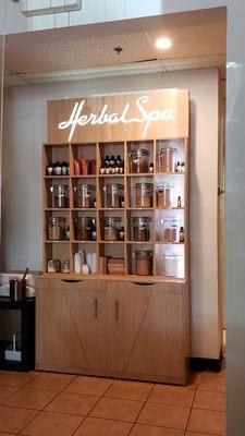 YOURS Nail Spa Turkey Creek