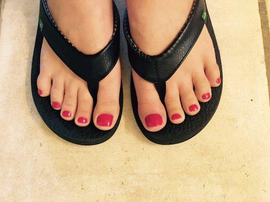 Great pedicure completed in under 45 minutes. $30 for the deluxe and lots of colors to choose from!
