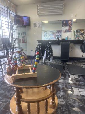 Saw customer come in and complain while my wife was getting a trim